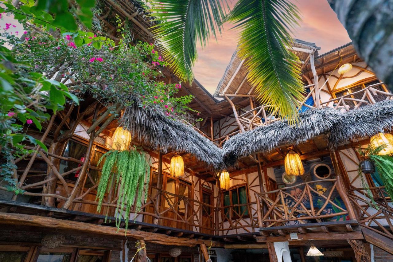 Hostal Rutamar Canoa Exterior photo