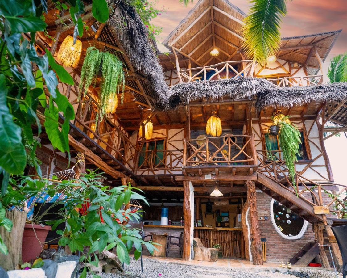 Hostal Rutamar Canoa Exterior photo